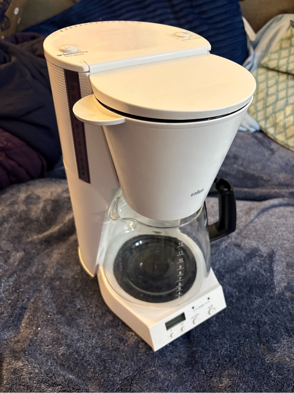 Braun White Drip Coffee Maker with Glass Carafe